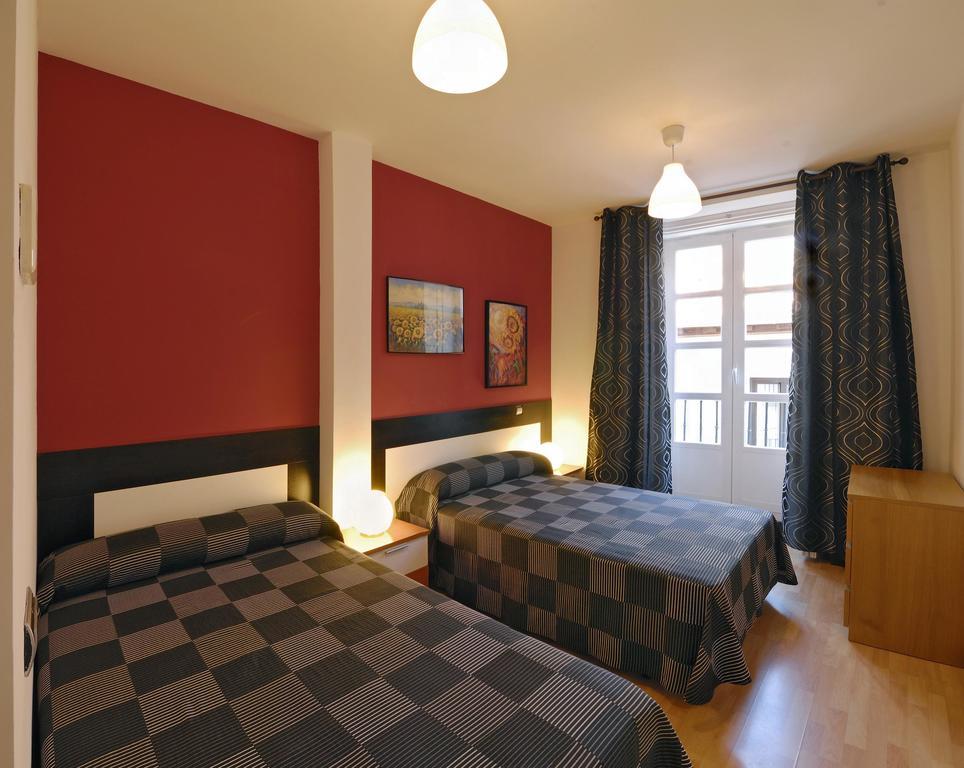 Apartamentos El Tiempo Madrid Exterior photo